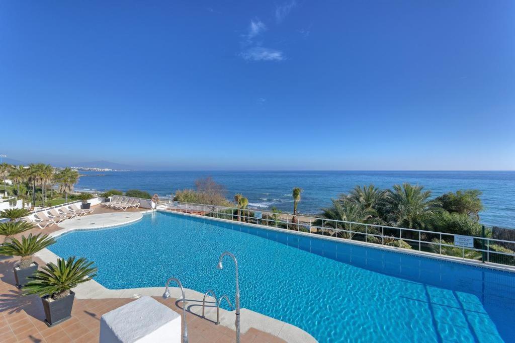 Frontline Beach Apartment - Sinfonia Del Mar Estepona Ngoại thất bức ảnh