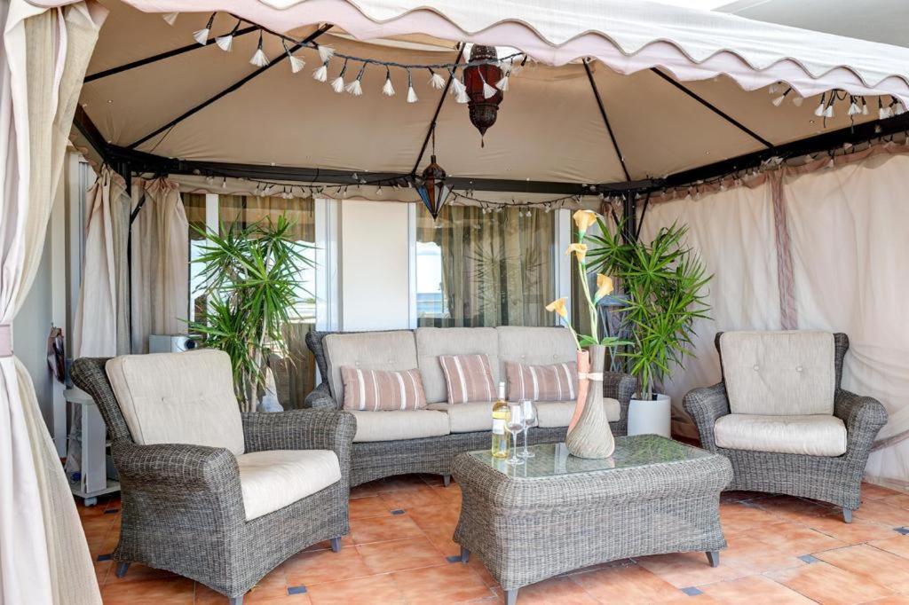 Frontline Beach Apartment - Sinfonia Del Mar Estepona Ngoại thất bức ảnh