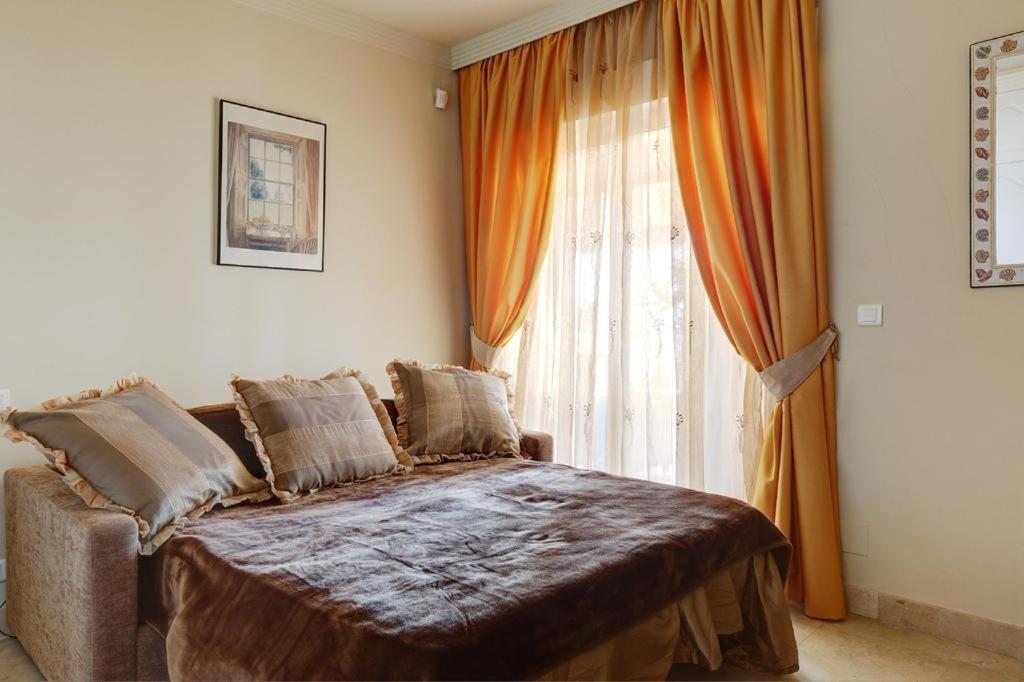 Frontline Beach Apartment - Sinfonia Del Mar Estepona Ngoại thất bức ảnh
